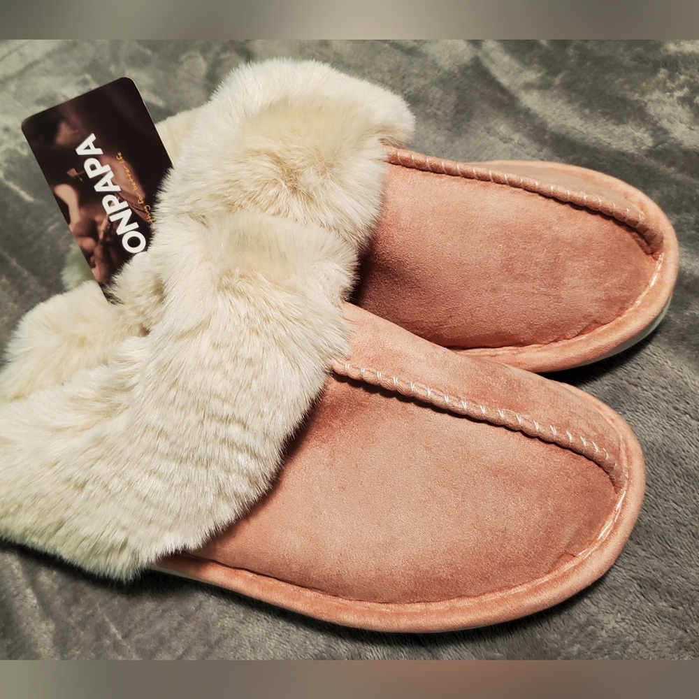 Women's Pink memory foam fur slippers